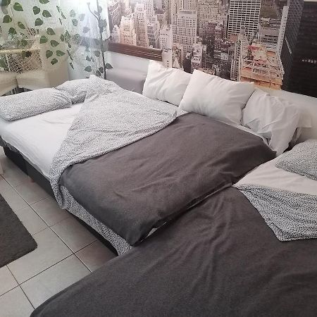 Low Cost Apartment Белград Екстер'єр фото